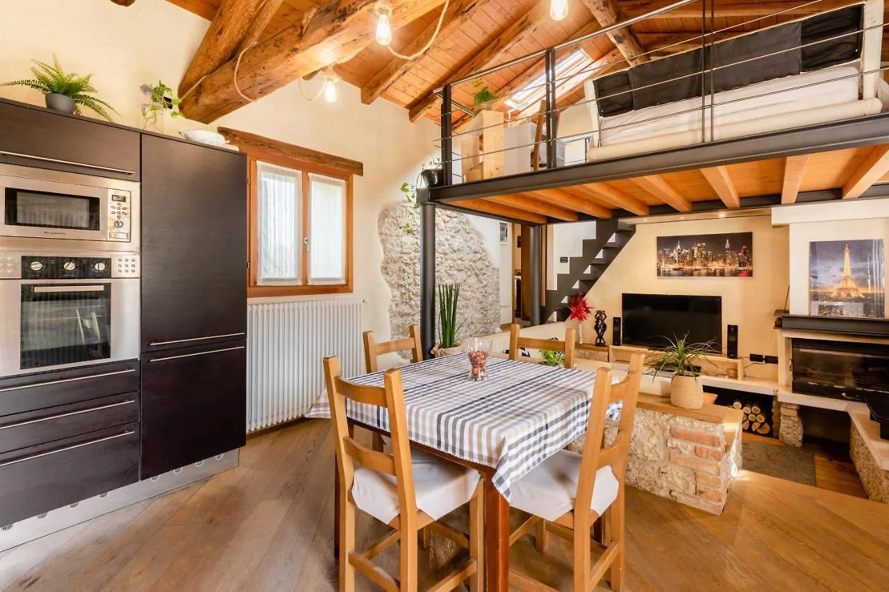 Accogliente rustico in Prosecco Valley San Pietro Di Feletto Italia